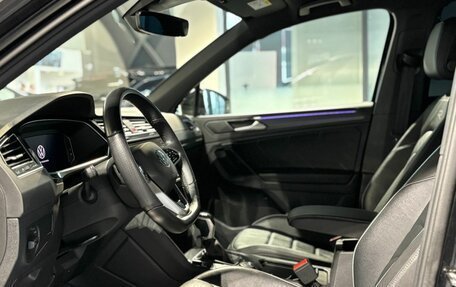 Volkswagen Tiguan II, 2021 год, 4 050 000 рублей, 8 фотография