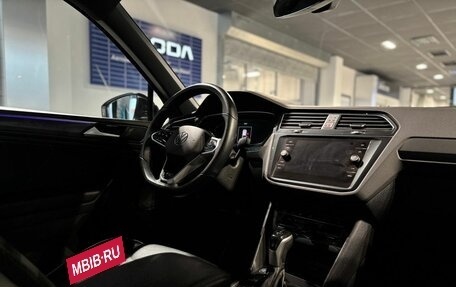 Volkswagen Tiguan II, 2021 год, 4 050 000 рублей, 9 фотография