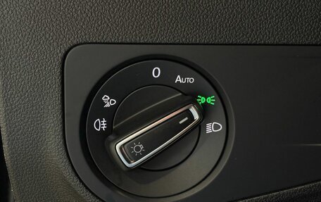 Volkswagen Tiguan II, 2021 год, 4 050 000 рублей, 26 фотография