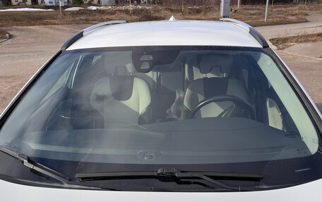 Volvo V40 Cross Country I, 2014 год, 1 450 000 рублей, 10 фотография