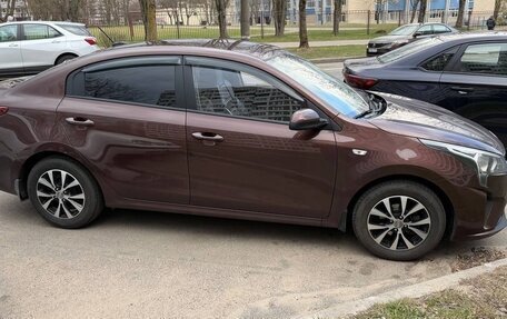KIA Rio IV, 2021 год, 1 750 000 рублей, 4 фотография