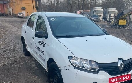Renault Logan II, 2016 год, 295 000 рублей, 2 фотография