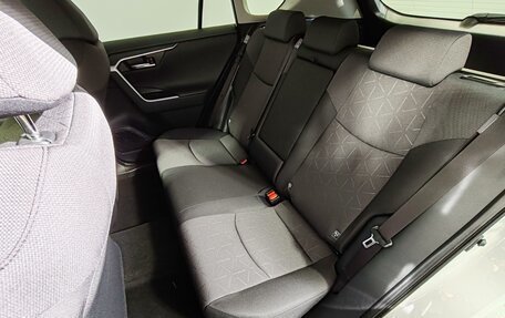 Toyota RAV4, 2025 год, 5 590 000 рублей, 22 фотография