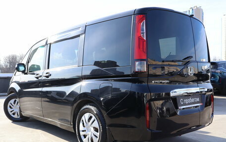 Honda Stepwgn IV, 2017 год, 1 599 000 рублей, 4 фотография