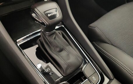 Skoda Karoq I, 2021 год, 2 376 000 рублей, 17 фотография