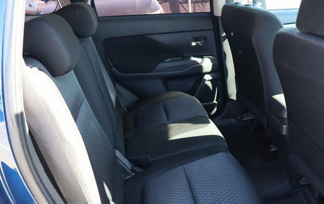 Mitsubishi Outlander III рестайлинг 3, 2015 год, 1 299 000 рублей, 13 фотография