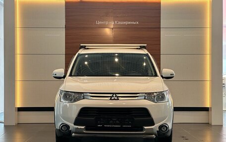 Mitsubishi Outlander III рестайлинг 3, 2014 год, 1 490 000 рублей, 2 фотография