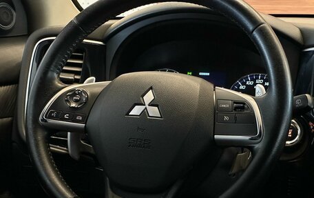 Mitsubishi Outlander III рестайлинг 3, 2014 год, 1 490 000 рублей, 10 фотография