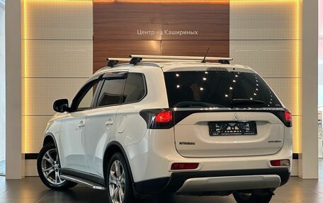 Mitsubishi Outlander III рестайлинг 3, 2014 год, 1 490 000 рублей, 6 фотография