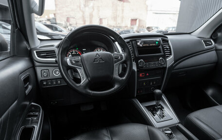 Mitsubishi L200 IV рестайлинг, 2023 год, 3 845 000 рублей, 7 фотография