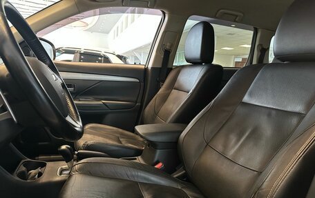 Mitsubishi Outlander III рестайлинг 3, 2014 год, 1 490 000 рублей, 19 фотография