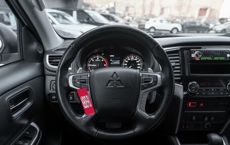 Mitsubishi L200 IV рестайлинг, 2023 год, 3 845 000 рублей, 10 фотография