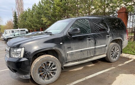 Chevrolet Tahoe III, 2011 год, 2 150 000 рублей, 2 фотография