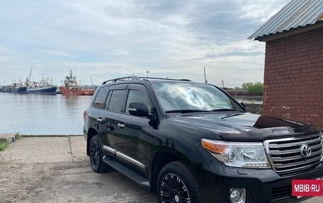 Toyota Land Cruiser 200, 2013 год, 3 900 000 рублей, 2 фотография