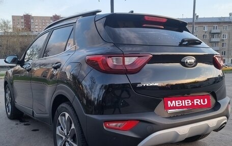 KIA Stonic, 2020 год, 1 900 000 рублей, 8 фотография