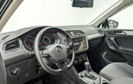 Volkswagen Tiguan II, 2020 год, 2 750 000 рублей, 16 фотография