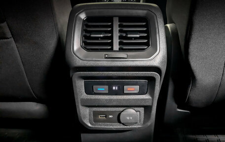 Volkswagen Tiguan II, 2020 год, 2 750 000 рублей, 27 фотография