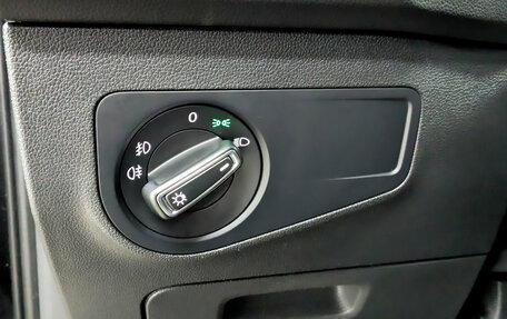 Volkswagen Tiguan II, 2020 год, 2 750 000 рублей, 26 фотография