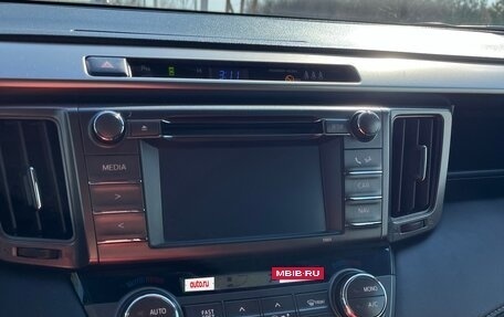 Toyota RAV4, 2015 год, 2 250 000 рублей, 10 фотография