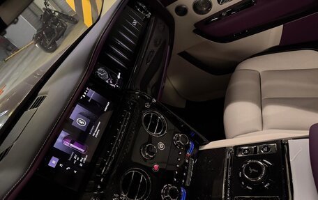 Rolls-Royce Cullinan, 2025 год, 35 000 000 рублей, 4 фотография