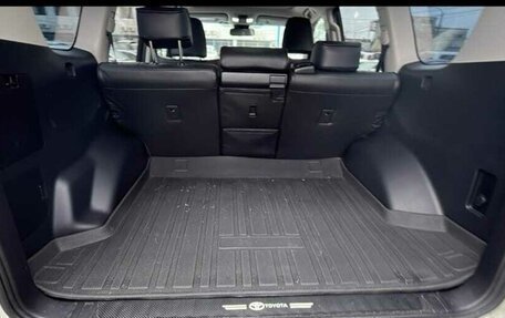Toyota Land Cruiser Prado 150 рестайлинг 2, 2021 год, 4 700 000 рублей, 17 фотография