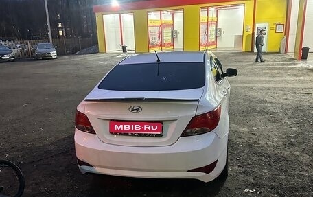 Hyundai Solaris II рестайлинг, 2014 год, 1 фотография