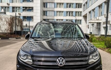Volkswagen Tiguan I, 2013 год, 1 800 000 рублей, 1 фотография