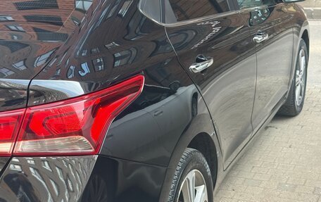 Hyundai Solaris II рестайлинг, 2017 год, 1 100 000 рублей, 3 фотография