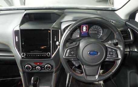 Subaru XV II, 2018 год, 2 123 000 рублей, 10 фотография