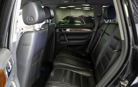 Volkswagen Touareg III, 2002 год, 598 000 рублей, 8 фотография