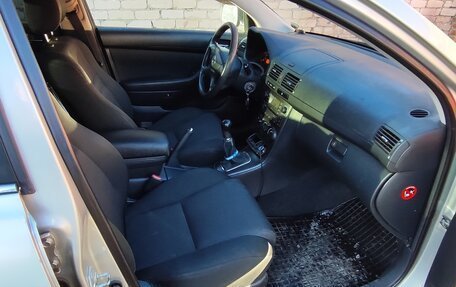 Toyota Avensis III рестайлинг, 2007 год, 750 000 рублей, 5 фотография