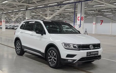 Volkswagen Tiguan II, 2020 год, 2 420 000 рублей, 3 фотография