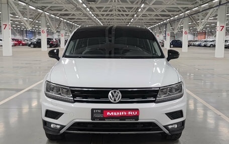 Volkswagen Tiguan II, 2020 год, 2 420 000 рублей, 2 фотография
