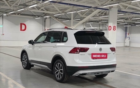 Volkswagen Tiguan II, 2020 год, 2 420 000 рублей, 8 фотография