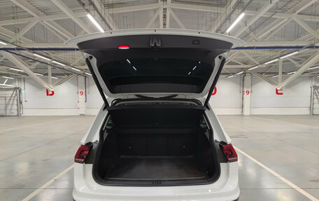 Volkswagen Tiguan II, 2020 год, 2 420 000 рублей, 12 фотография