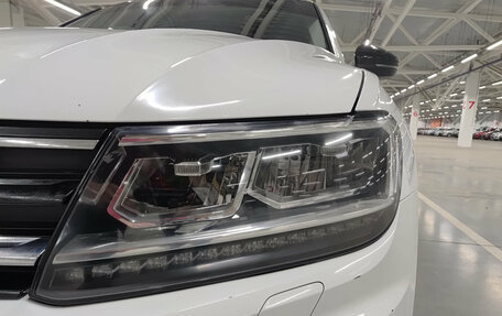 Volkswagen Tiguan II, 2020 год, 2 420 000 рублей, 21 фотография