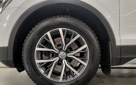 Volkswagen Tiguan II, 2020 год, 2 420 000 рублей, 22 фотография