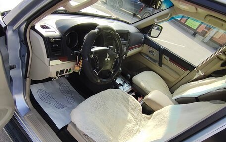 Mitsubishi Pajero IV, 2007 год, 1 499 000 рублей, 21 фотография