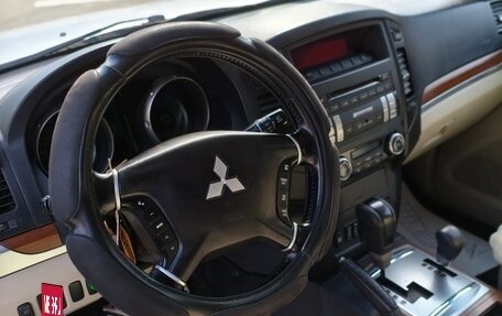 Mitsubishi Pajero IV, 2007 год, 1 499 000 рублей, 14 фотография