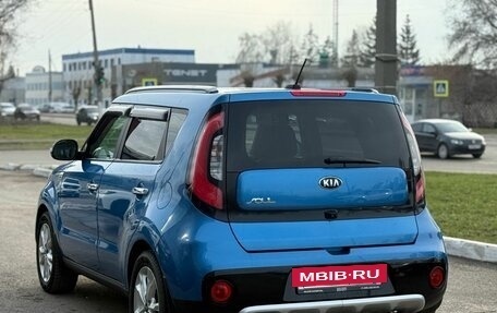 KIA Soul II рестайлинг, 2017 год, 1 580 000 рублей, 5 фотография
