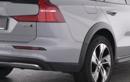 Volvo V60 II, 2023 год, 5 300 000 рублей, 4 фотография