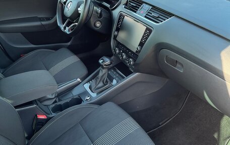 Skoda Octavia, 2018 год, 2 290 000 рублей, 18 фотография