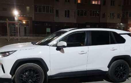 Toyota RAV4, 2021 год, 3 850 000 рублей, 7 фотография