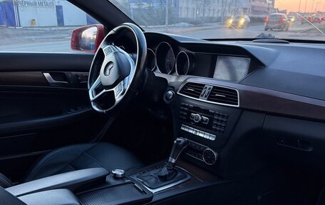 Mercedes-Benz C-Класс, 2011 год, 1 300 000 рублей, 2 фотография