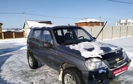 Chevrolet Niva I рестайлинг, 2004 год, 357 500 рублей, 2 фотография
