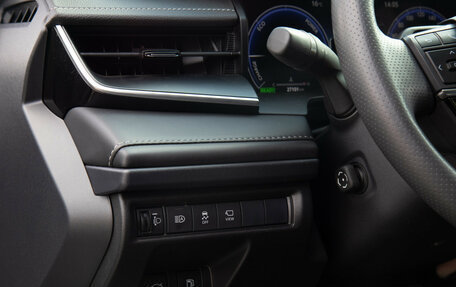 Toyota Camry, 2025 год, 3 788 000 рублей, 16 фотография