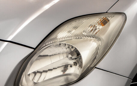 Toyota Yaris III рестайлинг, 2009 год, 549 000 рублей, 8 фотография