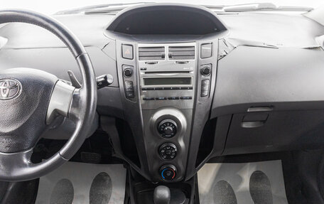 Toyota Yaris III рестайлинг, 2009 год, 549 000 рублей, 17 фотография