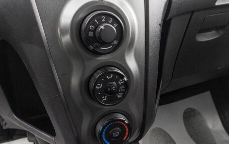 Toyota Yaris III рестайлинг, 2009 год, 549 000 рублей, 19 фотография