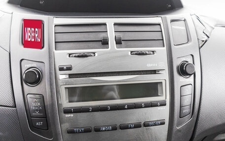 Toyota Yaris III рестайлинг, 2009 год, 549 000 рублей, 18 фотография